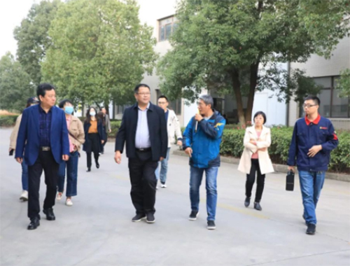 省发改委调研组莅临PA视讯游戏工厂调研